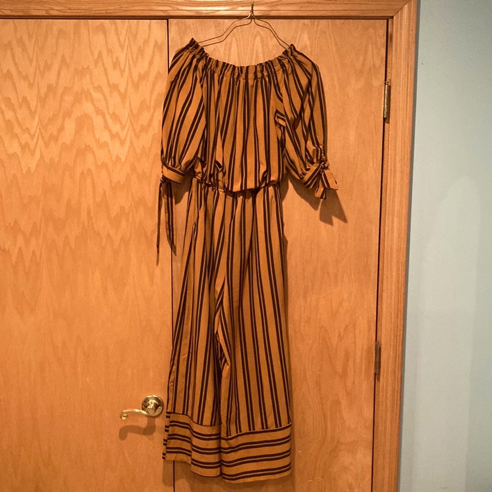 SHE+SKY Jumpsuit. SuperChic. AnkleLength/calf length. Lined bodice. Side pockets